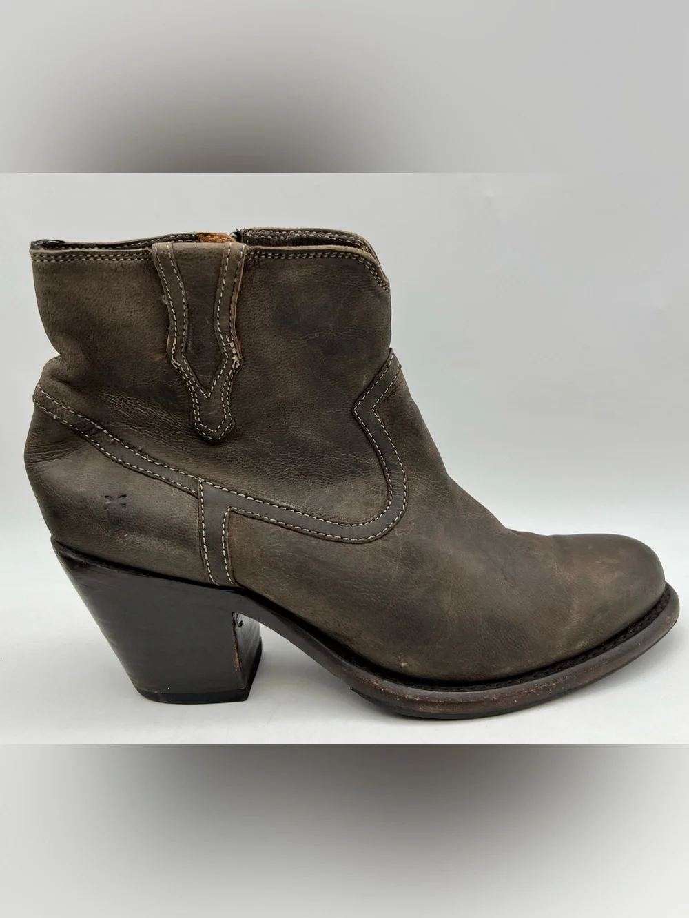 Frye Lillian Western Ankle Boots Size 9B Gray Brown Leather Western Booties